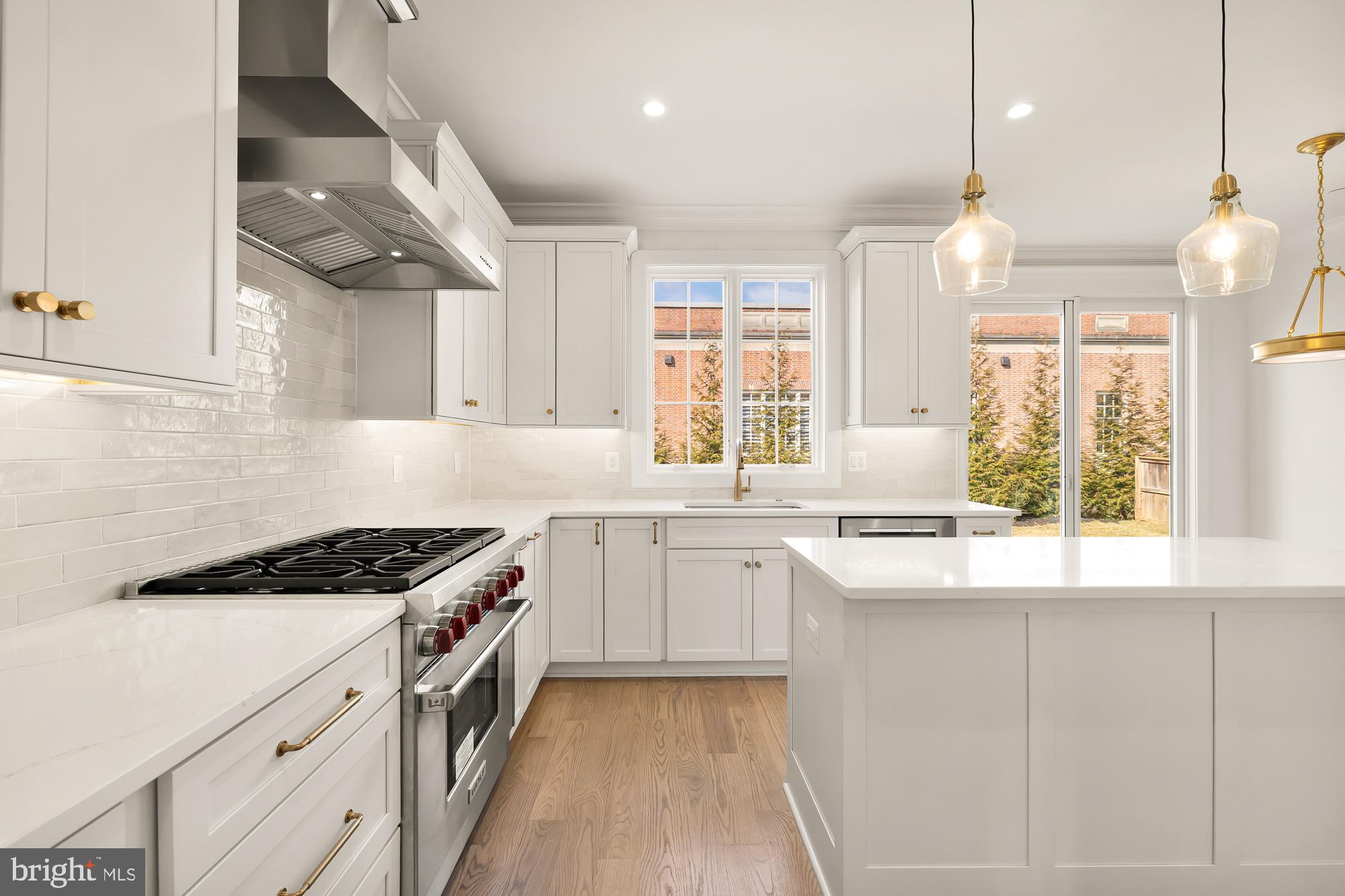 ALTA VISTA GARDENS - Residential
