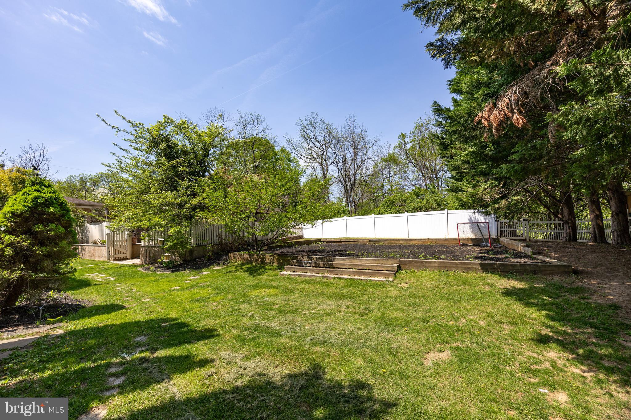 SWEDESFORD CHASE - Residential