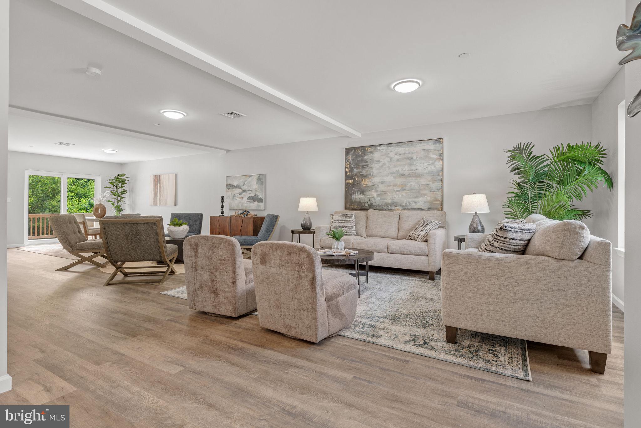 PETERSBURG COMMONS - Residential