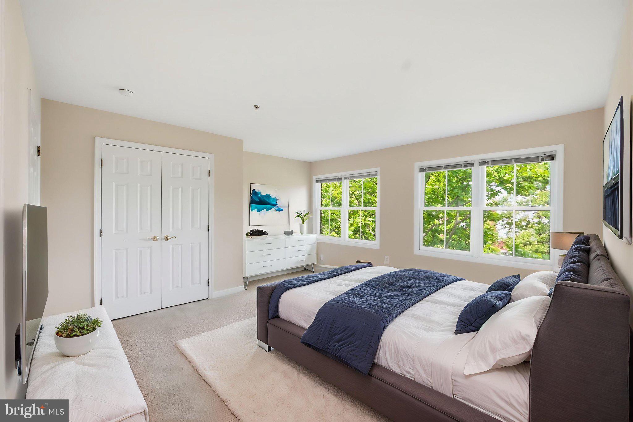 KING FARM VILLAGE CENTER - Residential