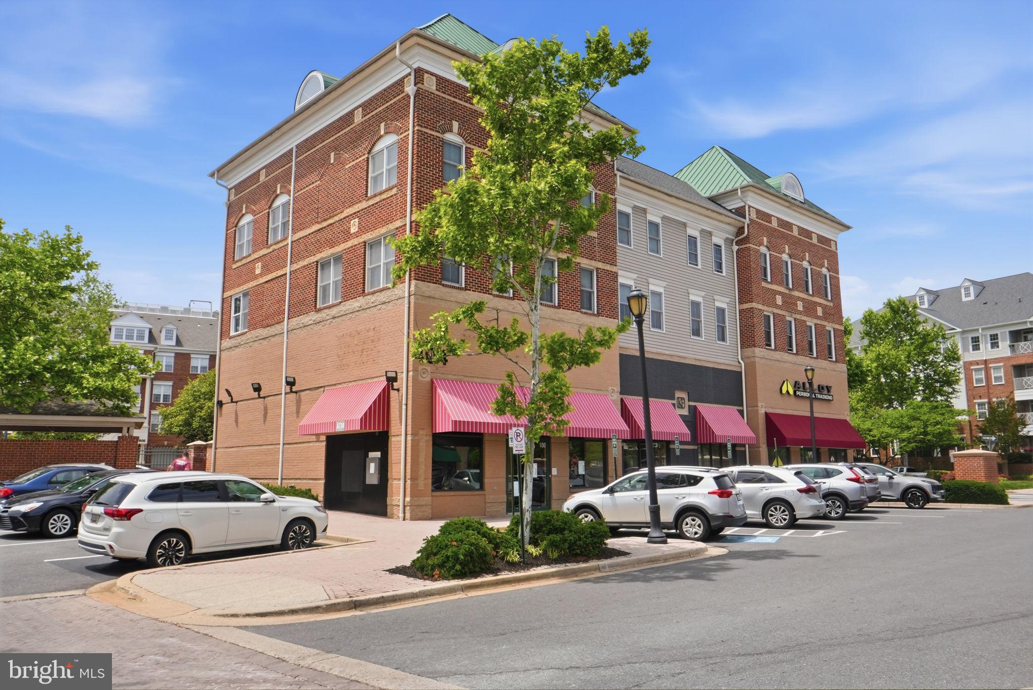KING FARM VILLAGE CENTER - Residential