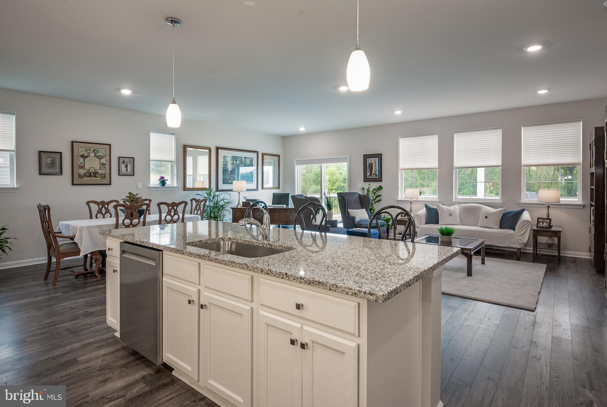 POTTSGROVE HUNT - Residential