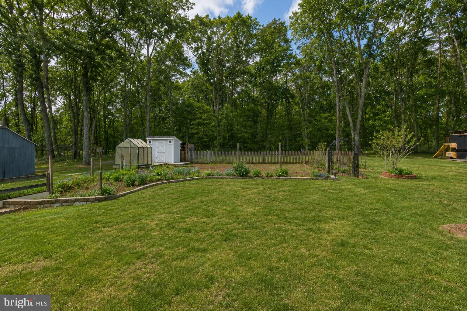SHEPPERDS GROVE - Residential