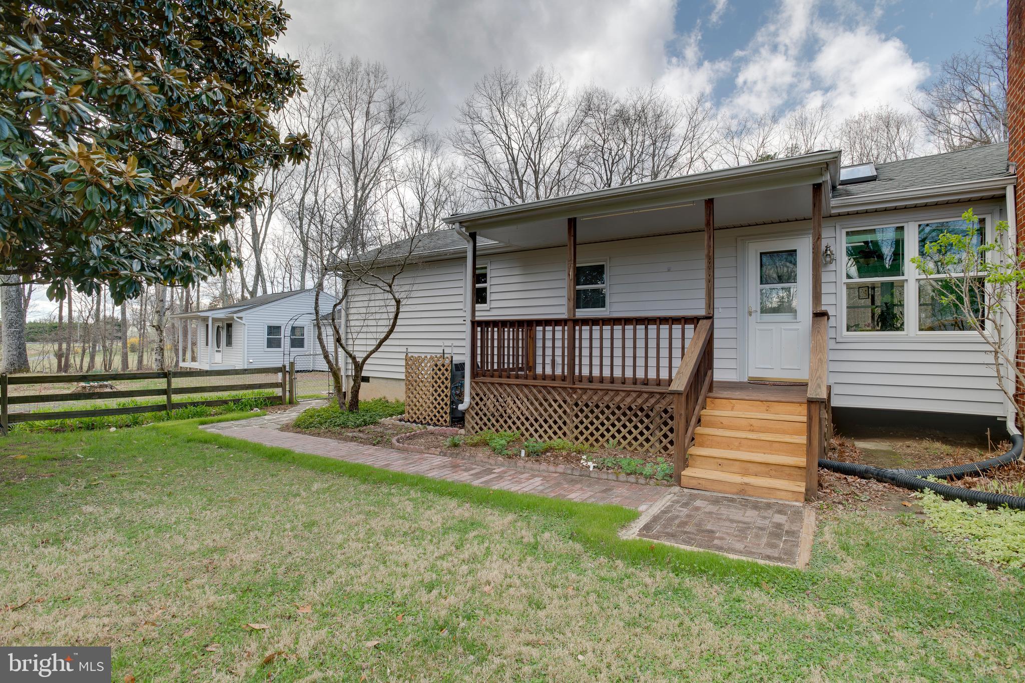 SHEPPERDS GROVE - Residential