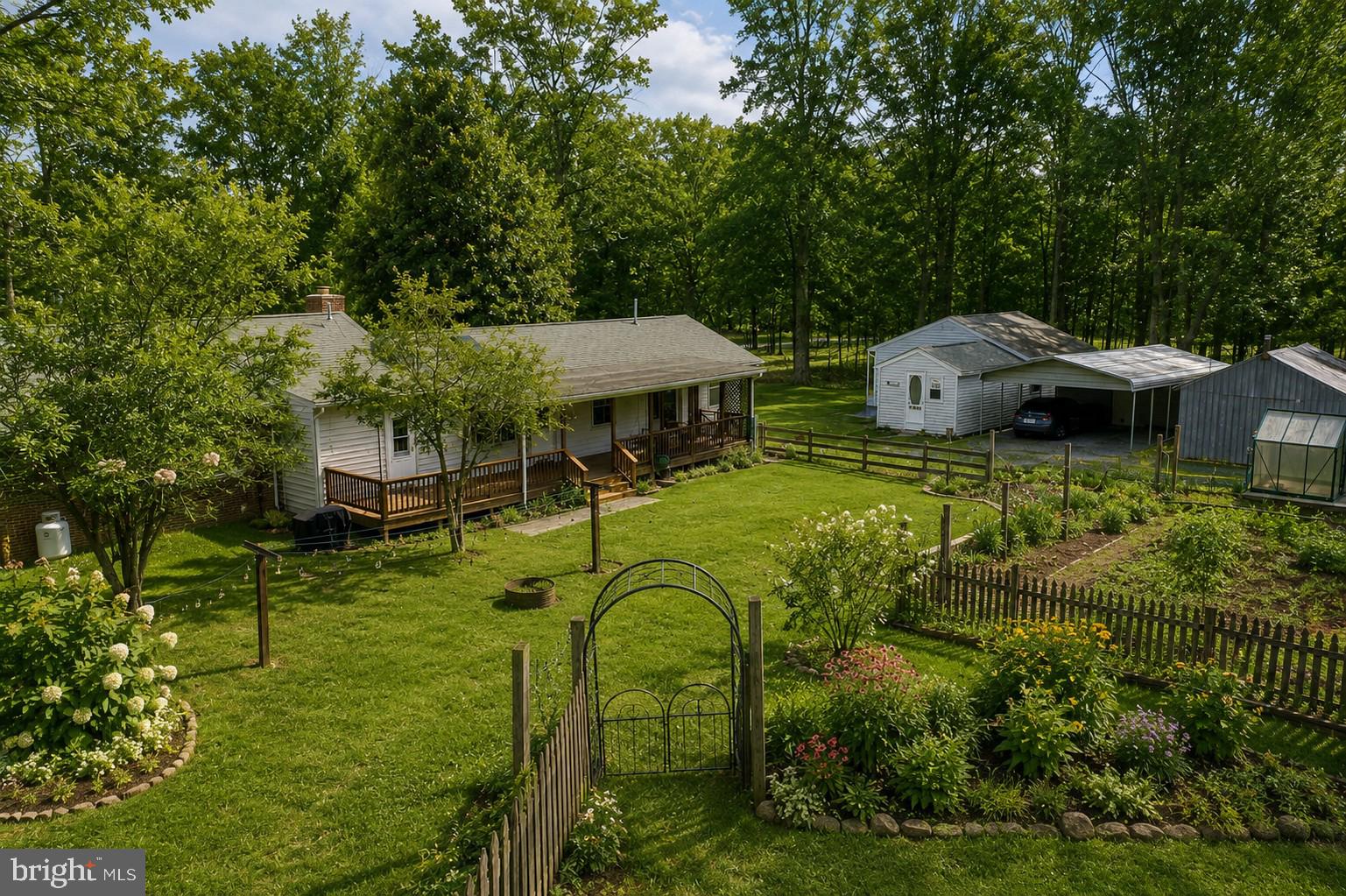 SHEPPERDS GROVE - Residential