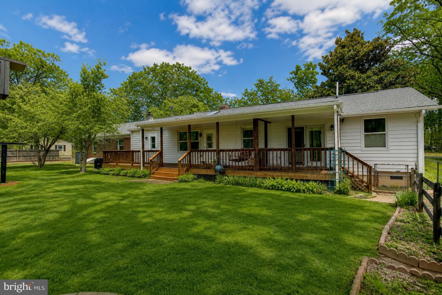 SHEPPERDS GROVE - Residential