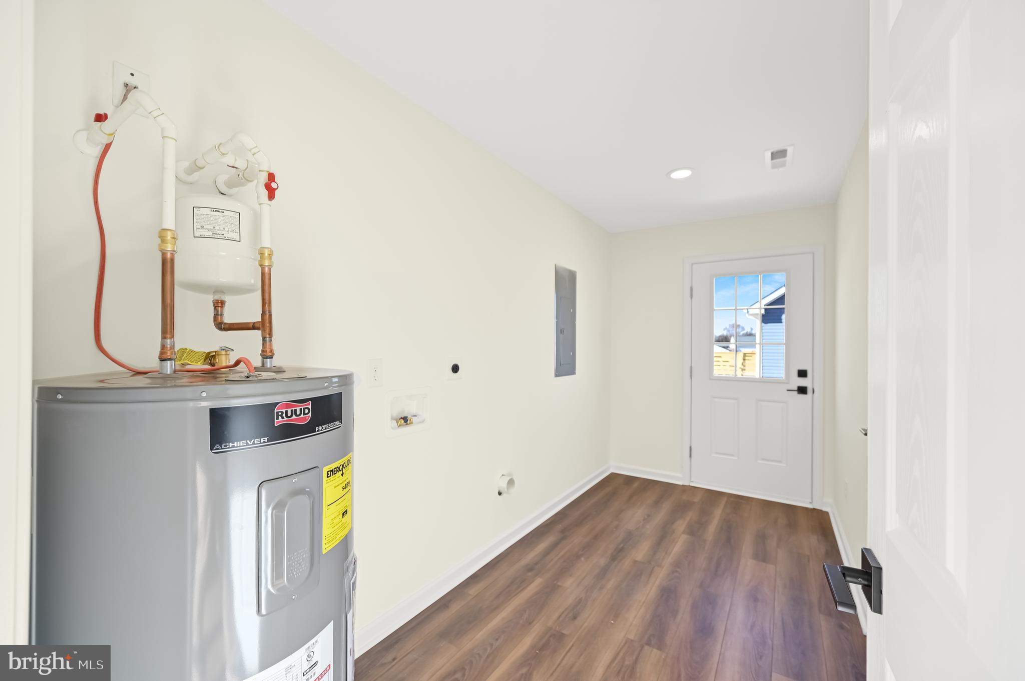 CEDAR POINT - Residential