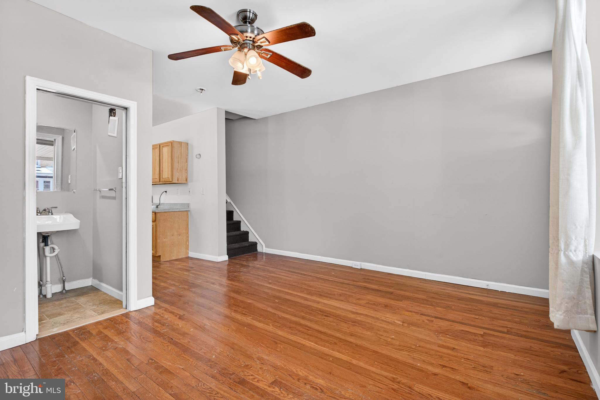 ROXBOROUGH - Residential