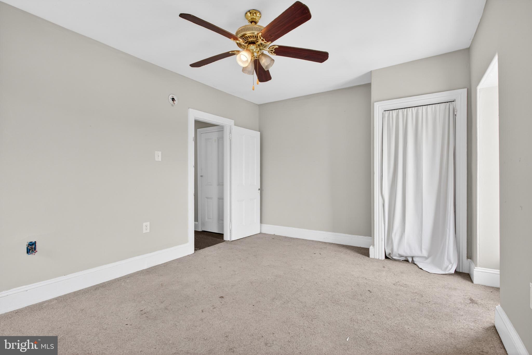 ROXBOROUGH - Residential