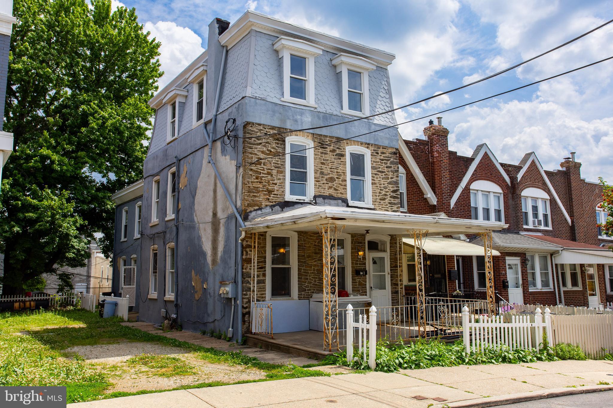 ROXBOROUGH - Residential