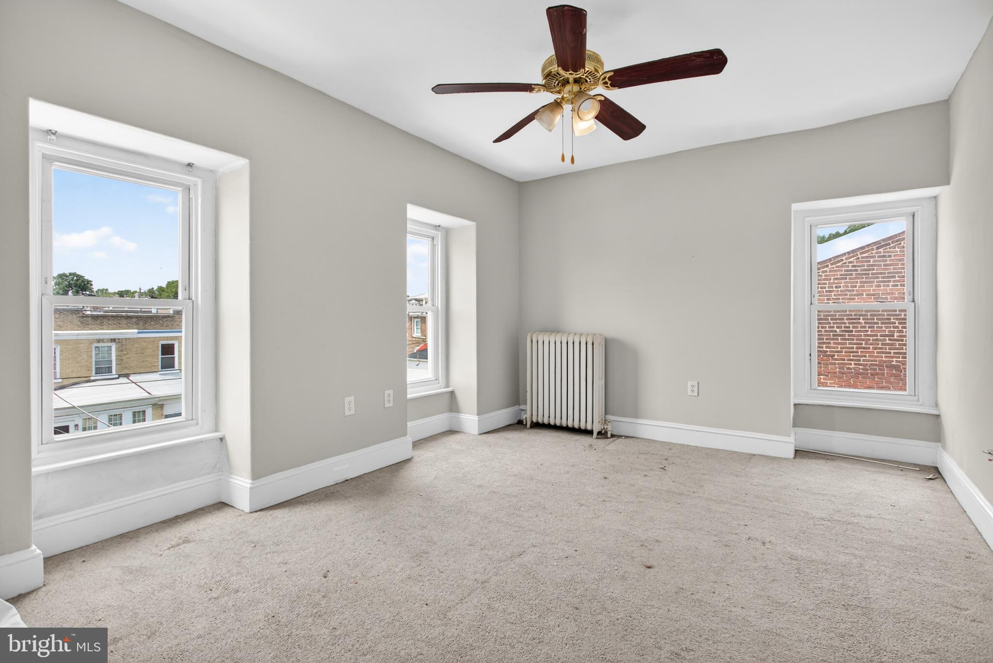ROXBOROUGH - Residential