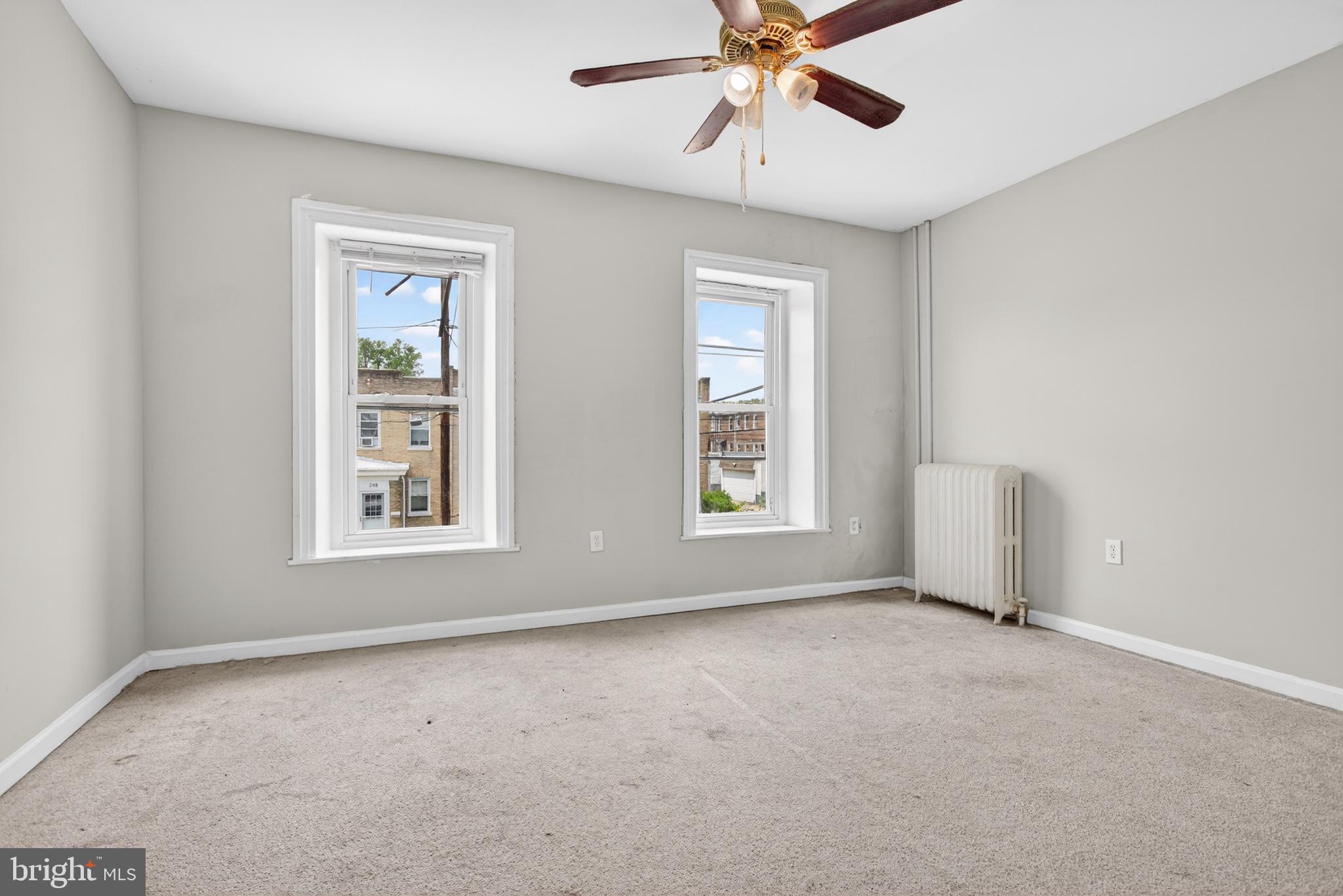 ROXBOROUGH - Residential