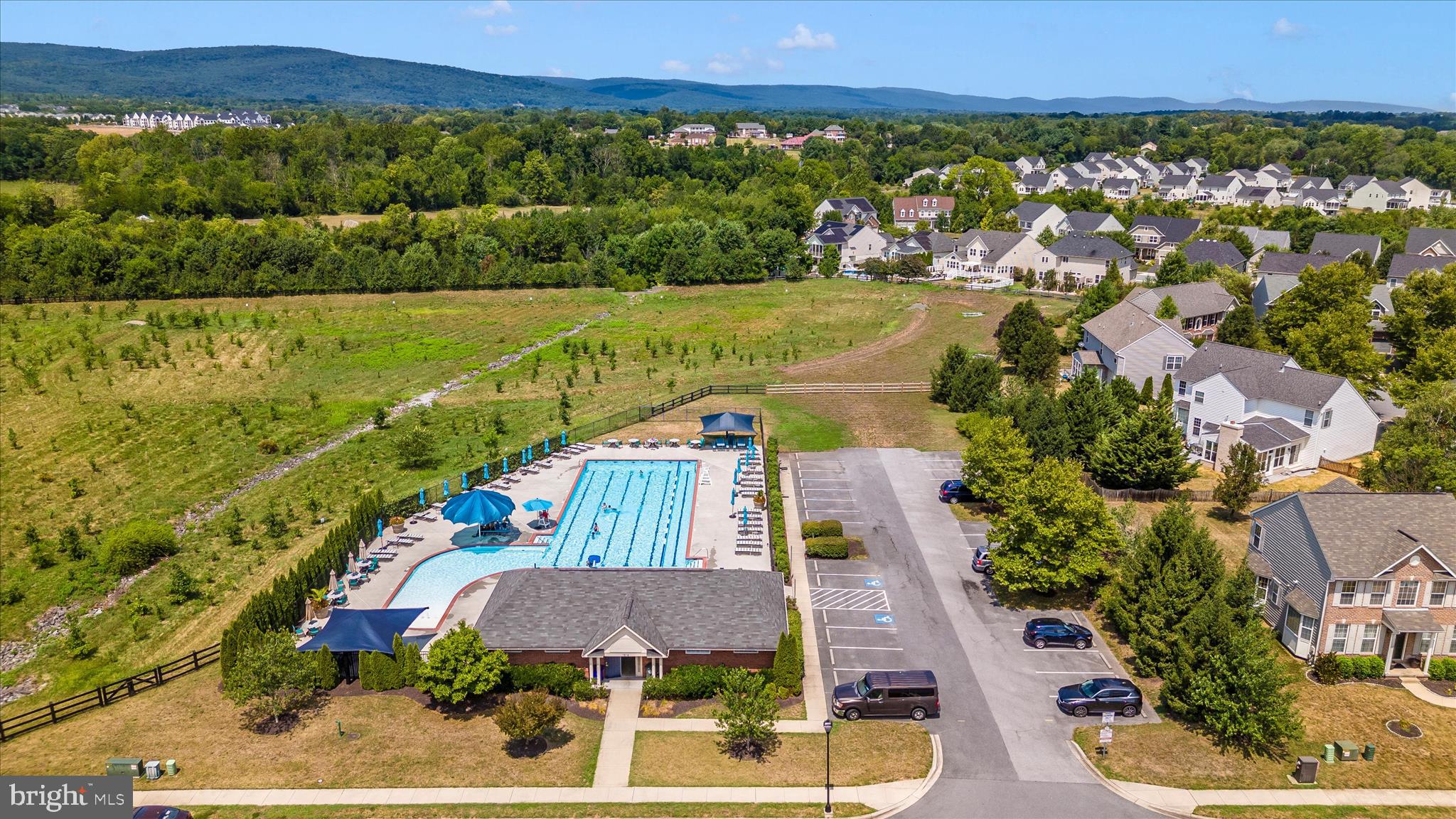 CLOVER RIDGE - Residential