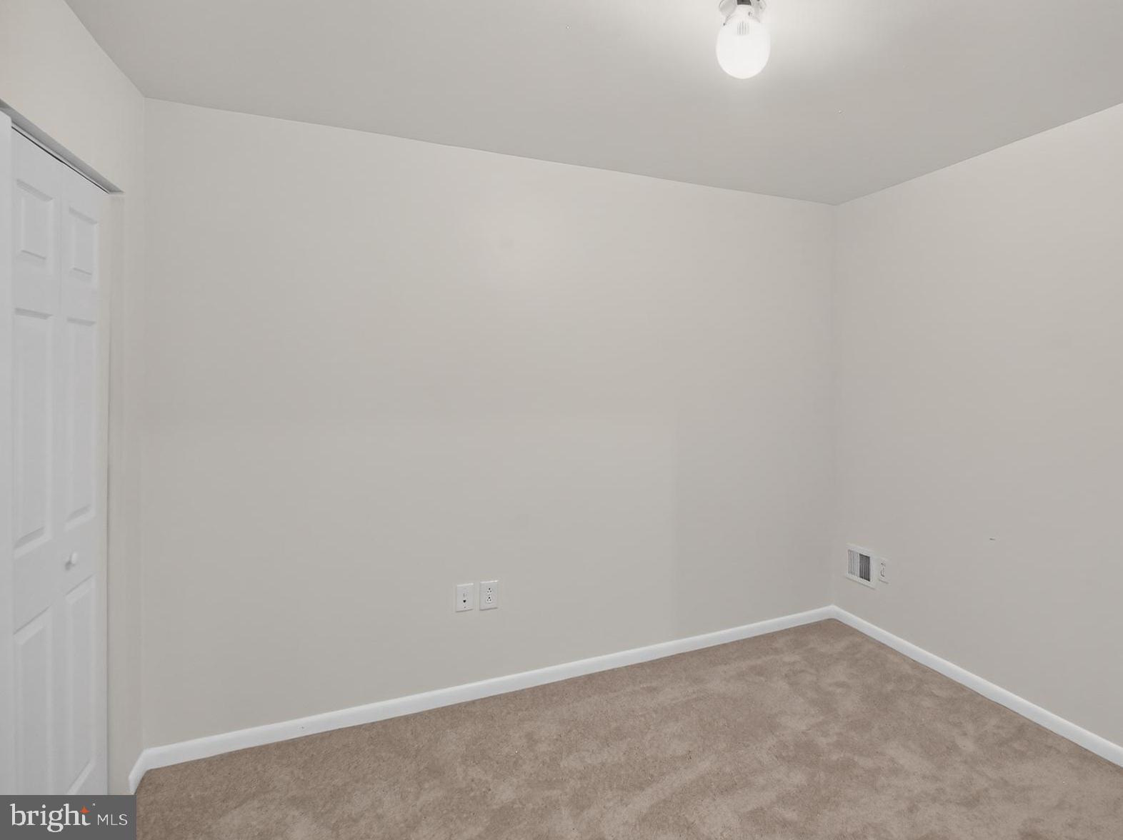 TOWNES OF GREENBRIAR - Residential
