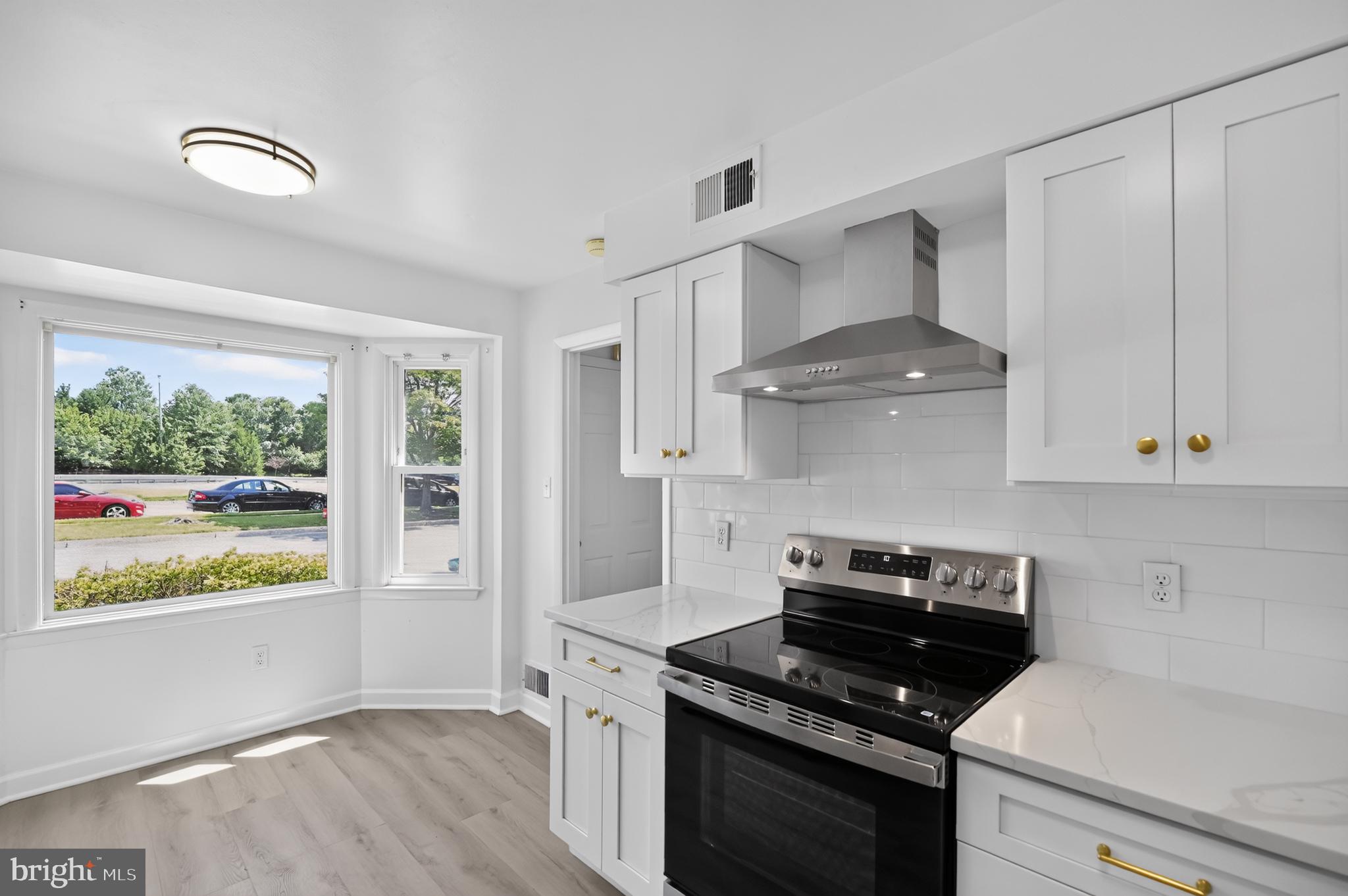 TOWNES OF GREENBRIAR - Residential