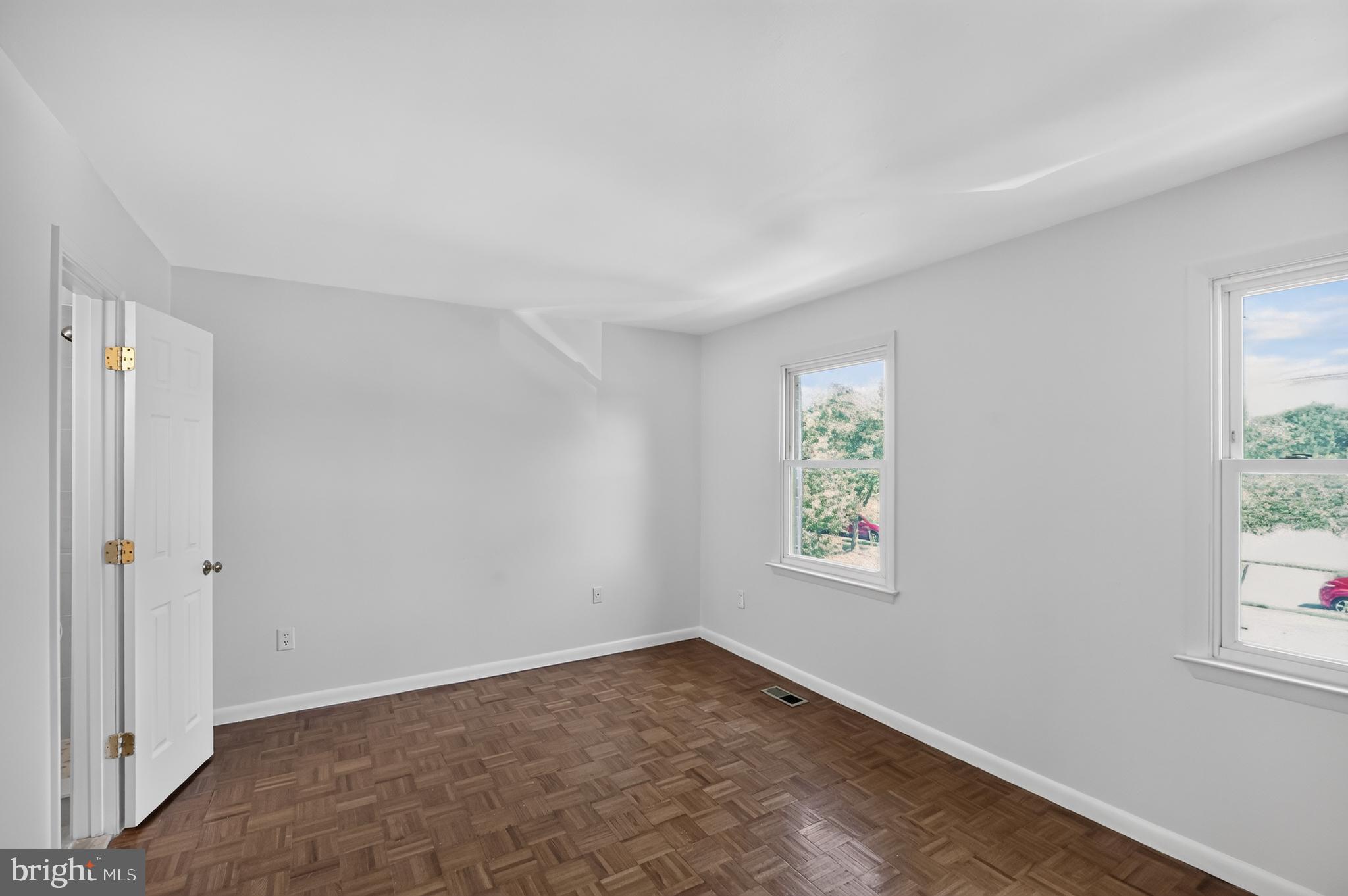 TOWNES OF GREENBRIAR - Residential