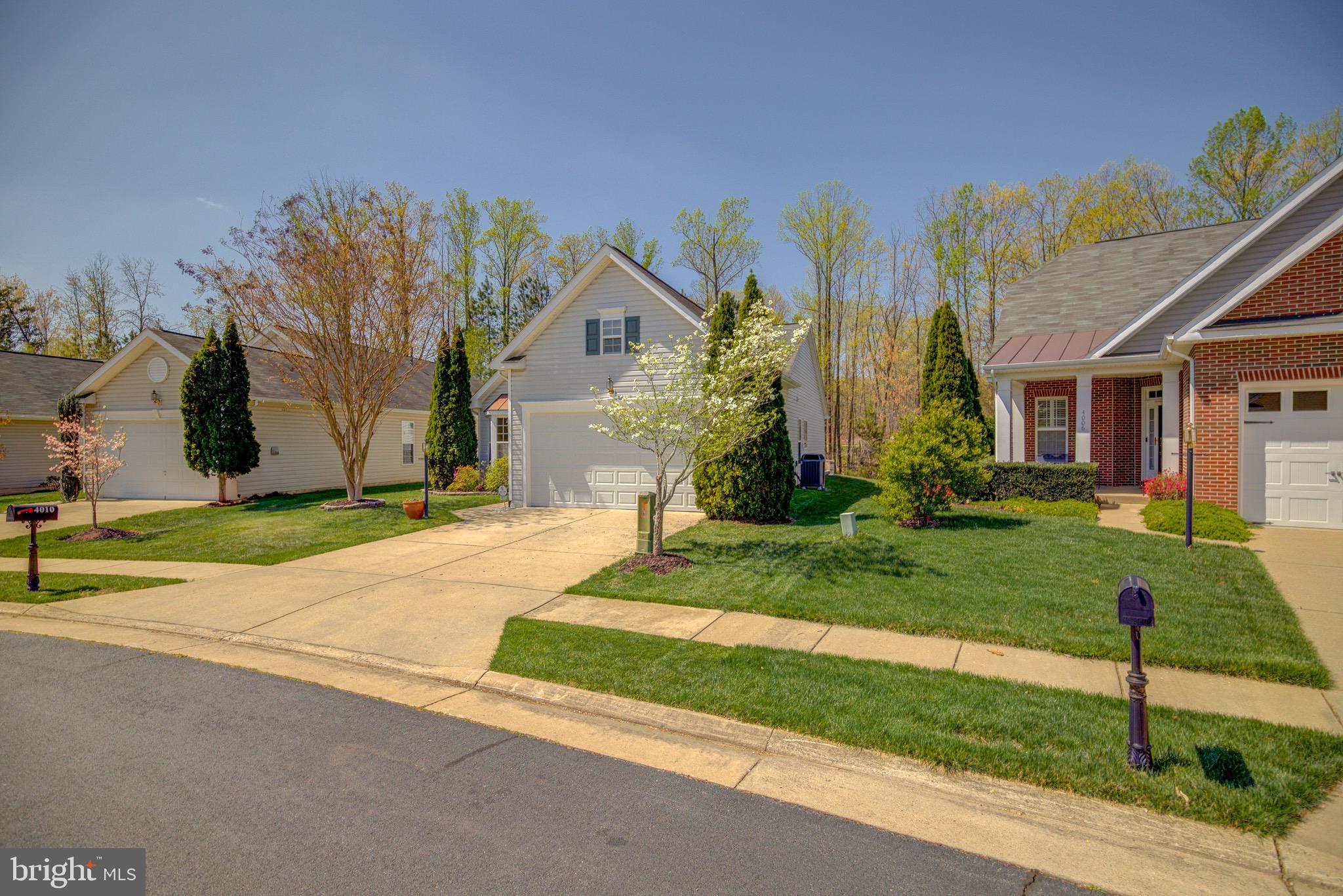 FOUR SEASONS IN HISTORIC VIRGINIA - Residential