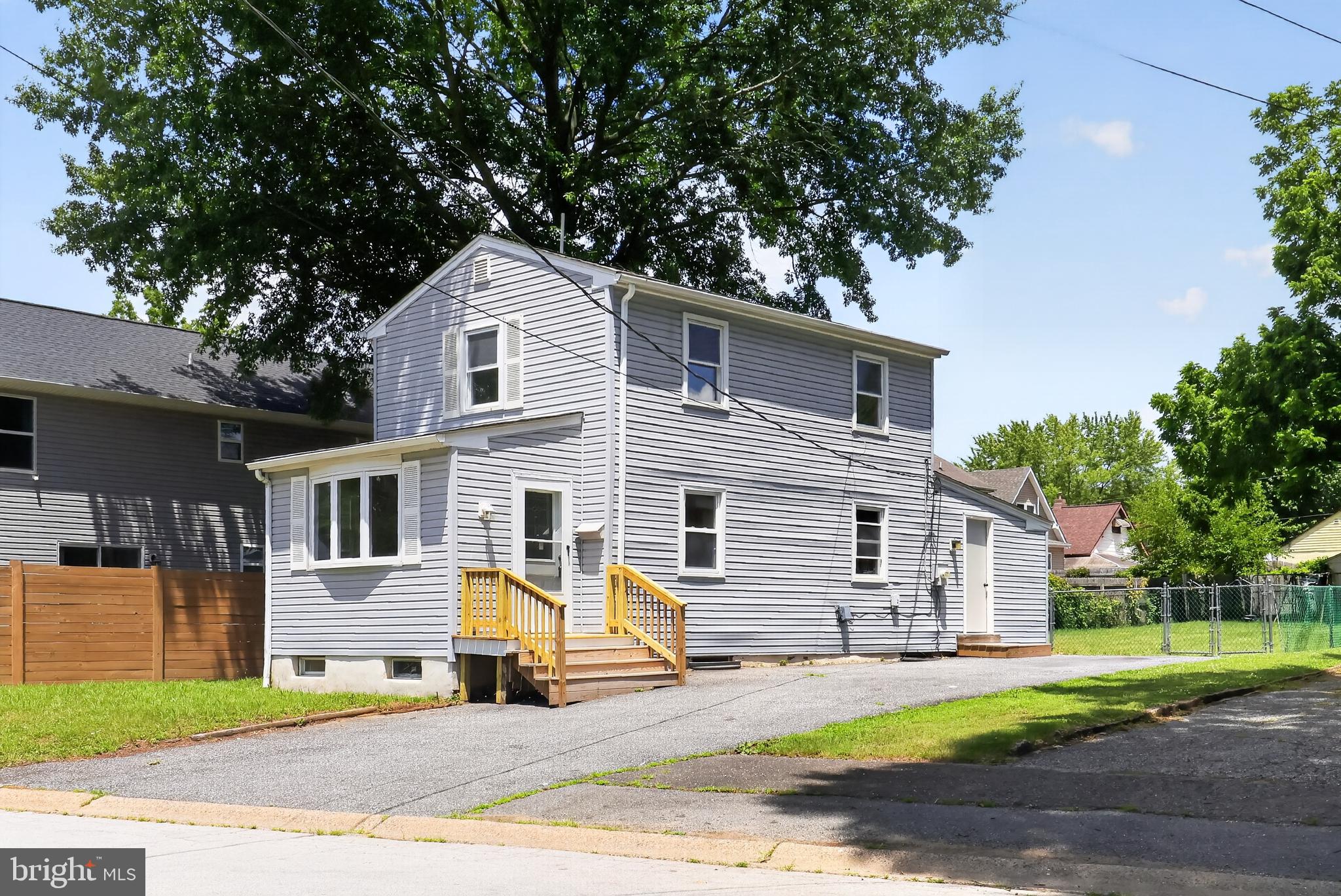 HOLLOWAY TERRACE - Residential