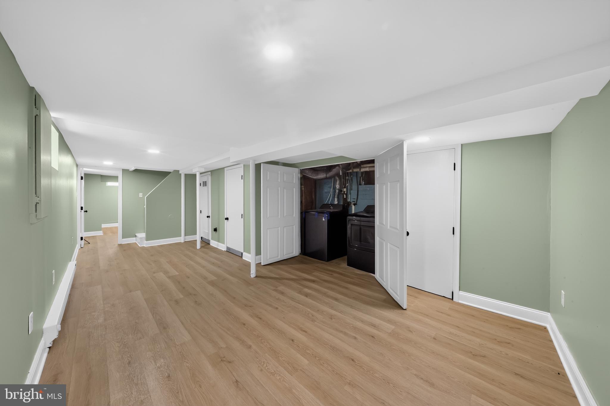HOLLOWAY TERRACE - Residential