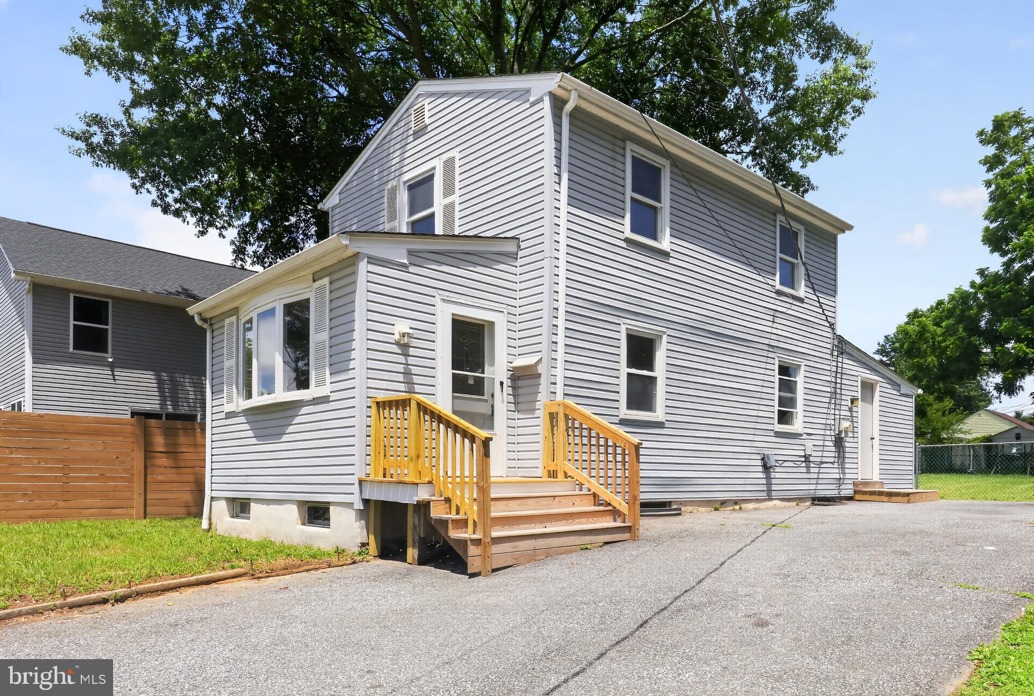 HOLLOWAY TERRACE - Residential