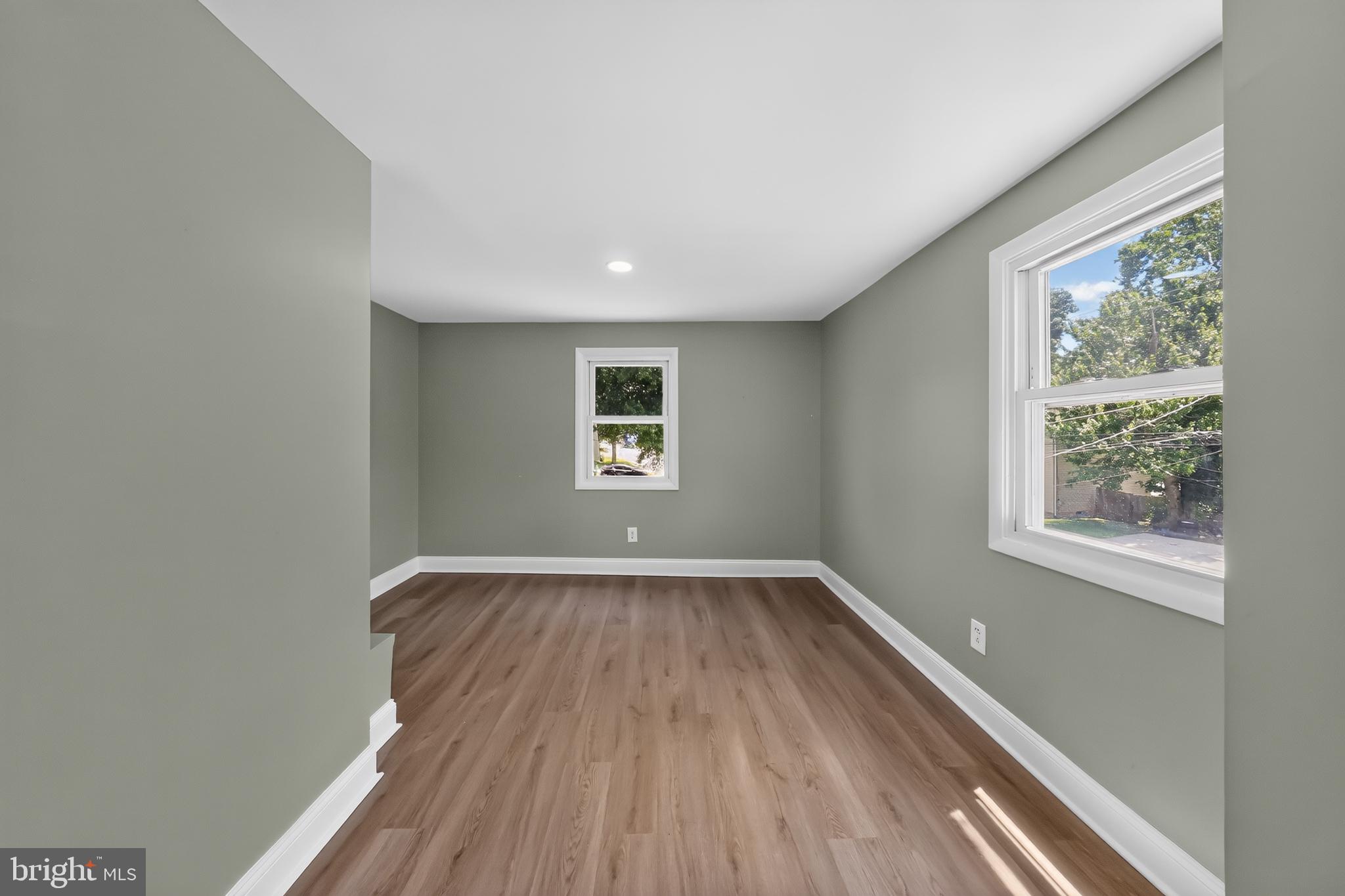HOLLOWAY TERRACE - Residential