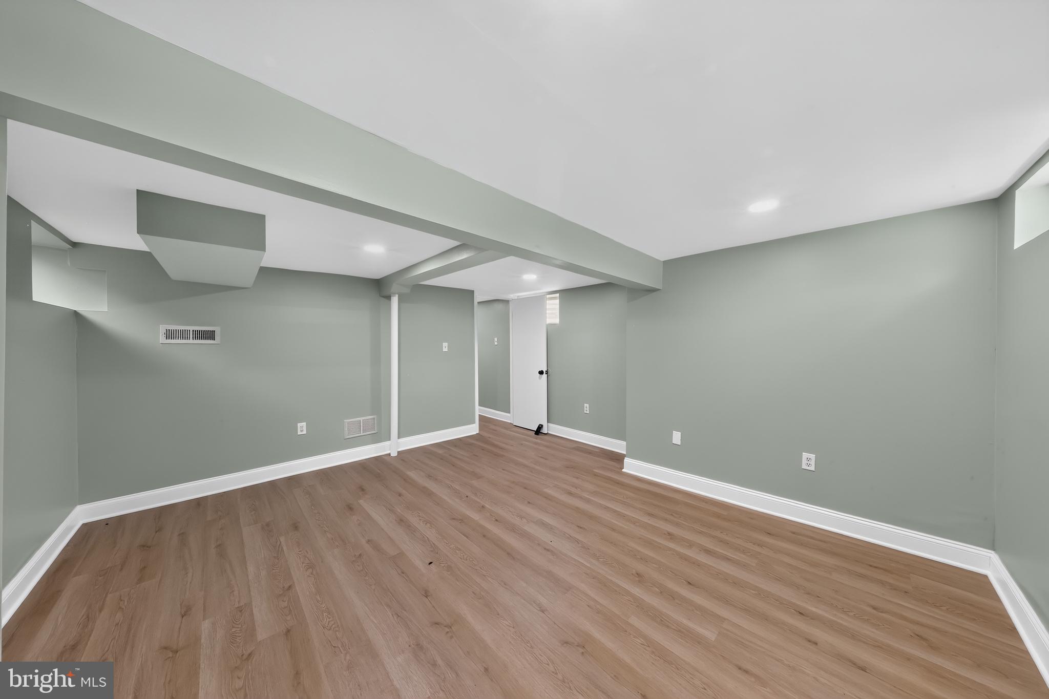 HOLLOWAY TERRACE - Residential