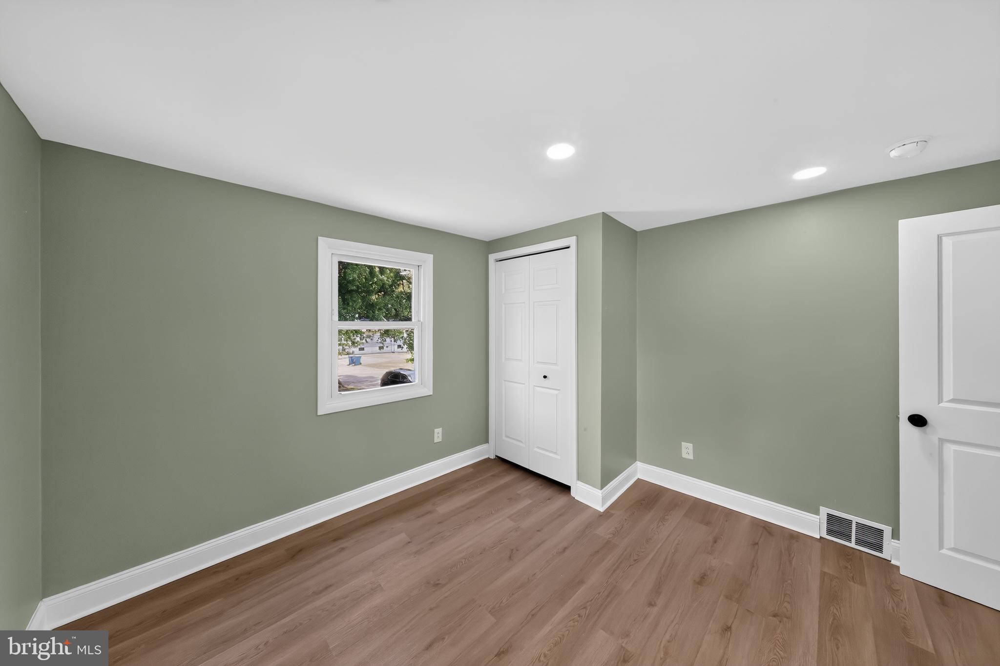 HOLLOWAY TERRACE - Residential