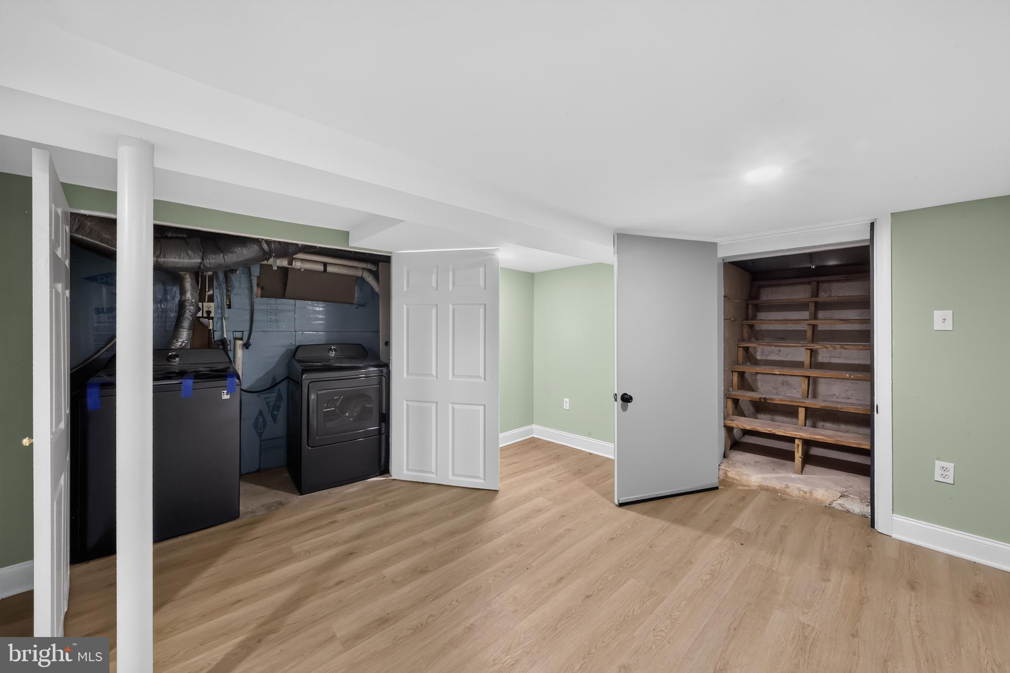 HOLLOWAY TERRACE - Residential