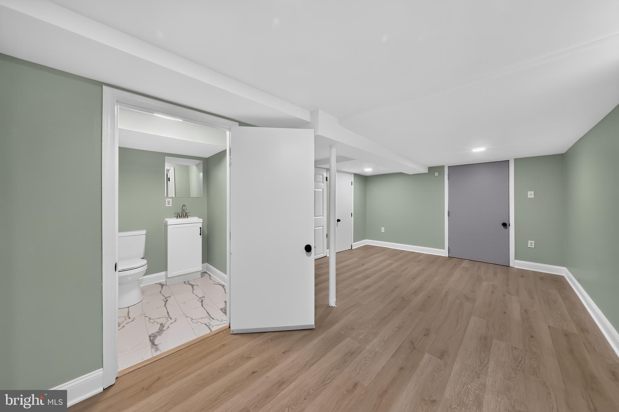 HOLLOWAY TERRACE - Residential
