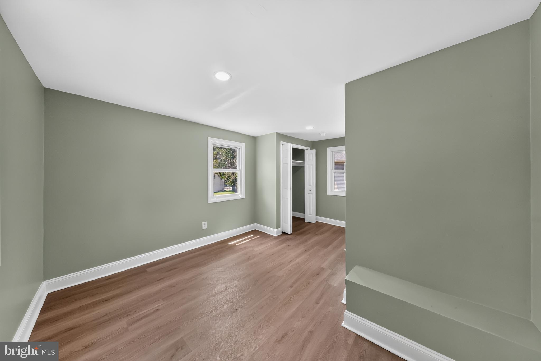 HOLLOWAY TERRACE - Residential