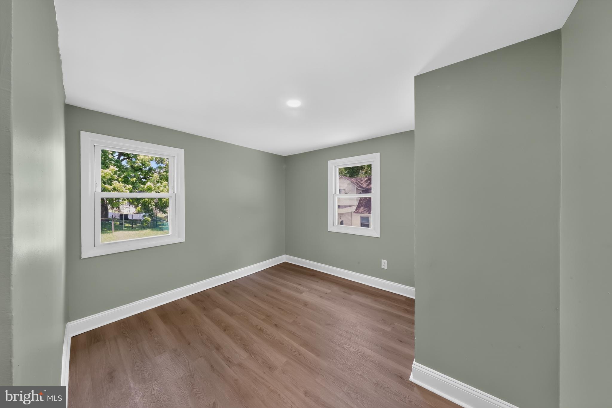 HOLLOWAY TERRACE - Residential