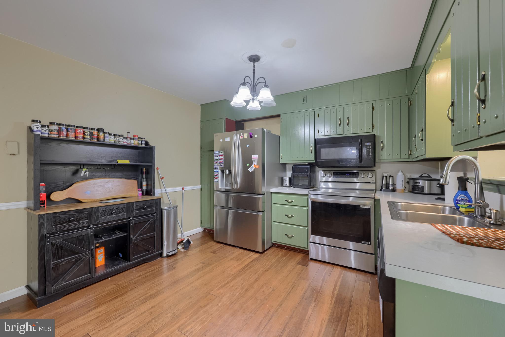 MEADOW VIEW ESTATES - Residential