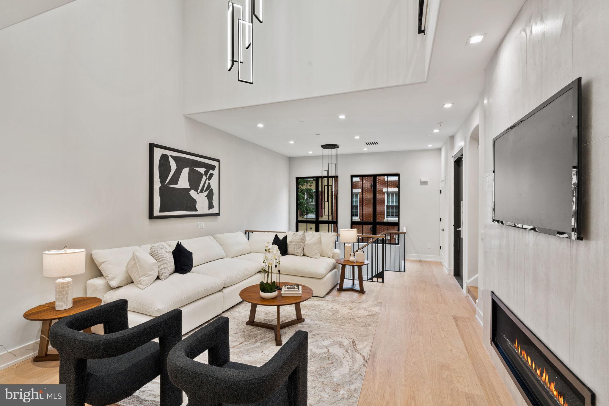 RITTENHOUSE SQUARE - Residential