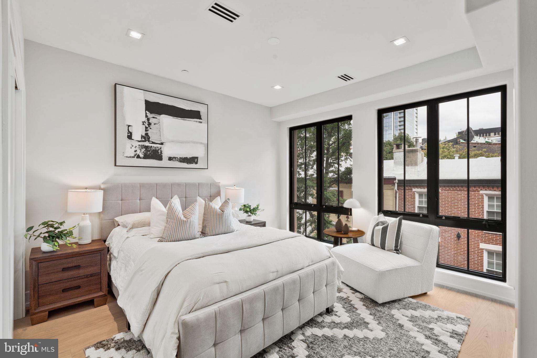 RITTENHOUSE SQUARE - Residential