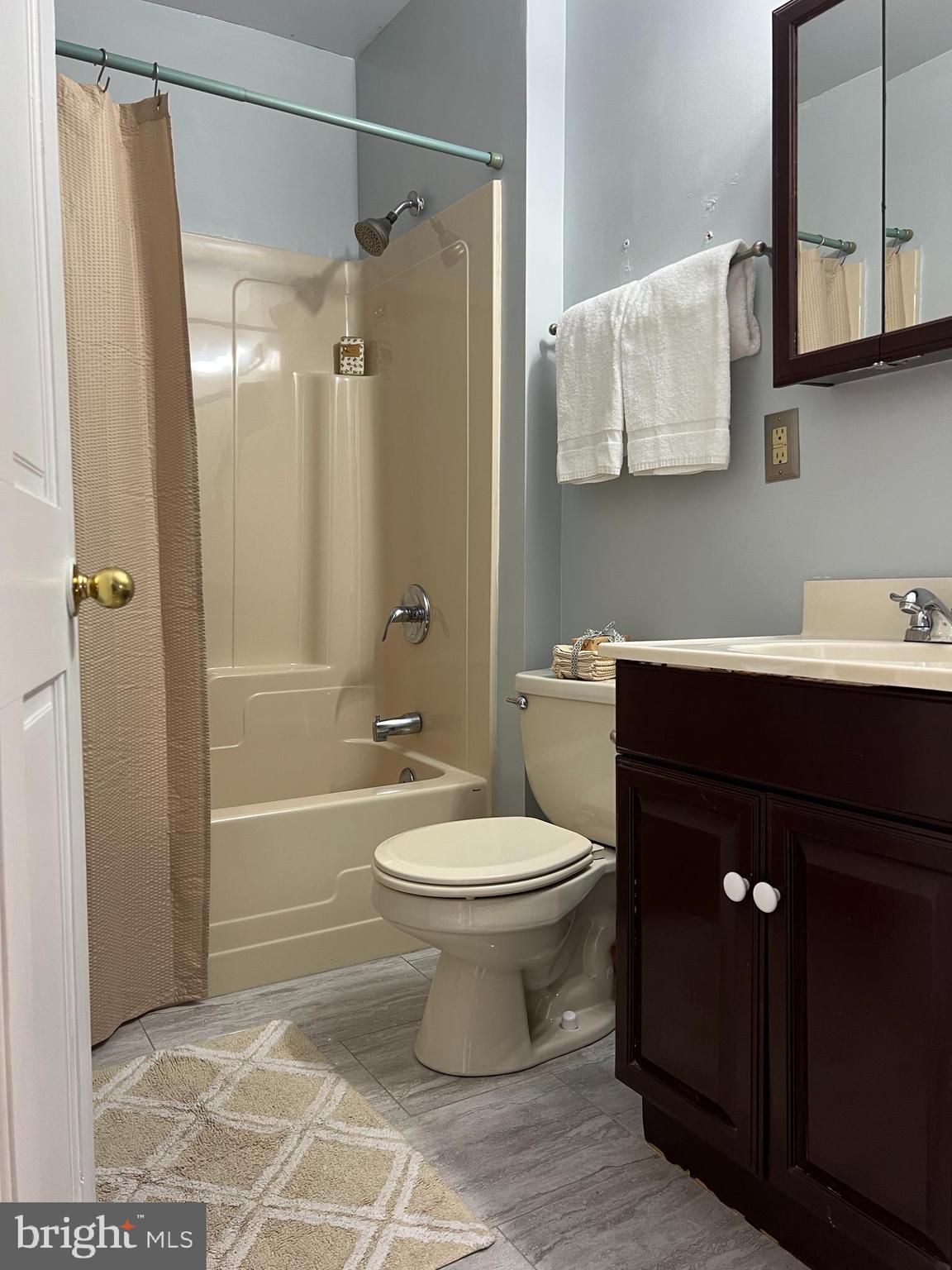 ABERDEEN HILLS - Residential