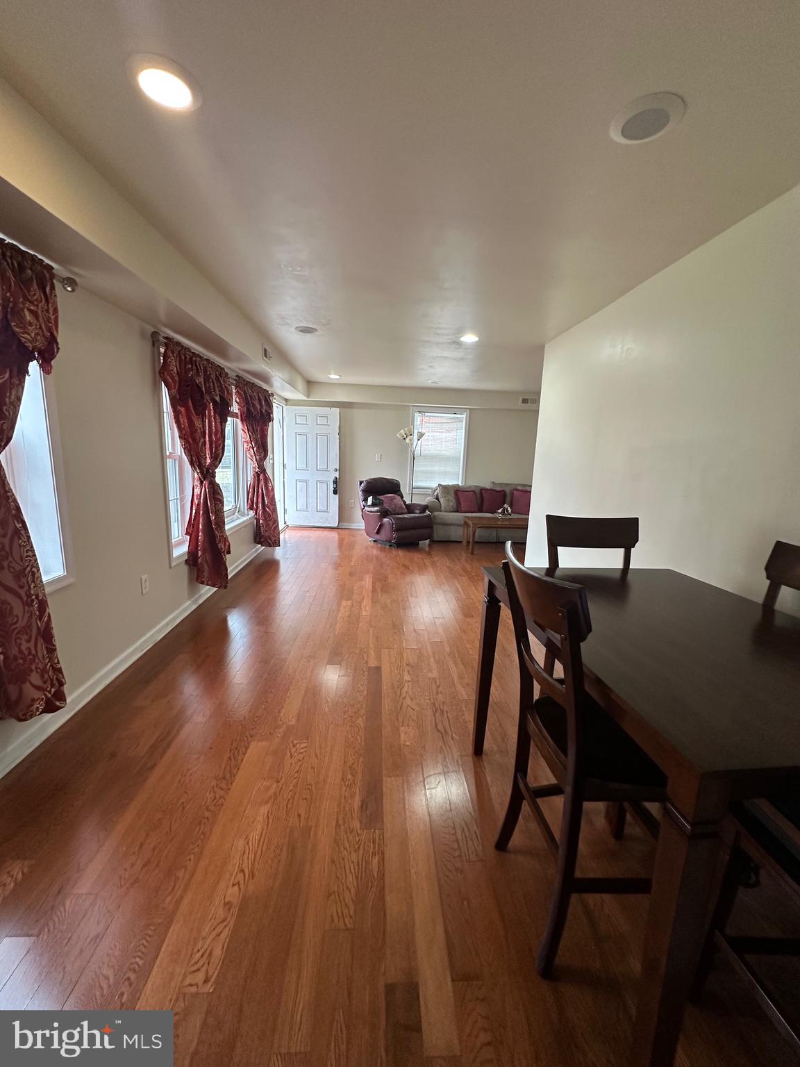 WOODLAWN HEIGHTS - Residential