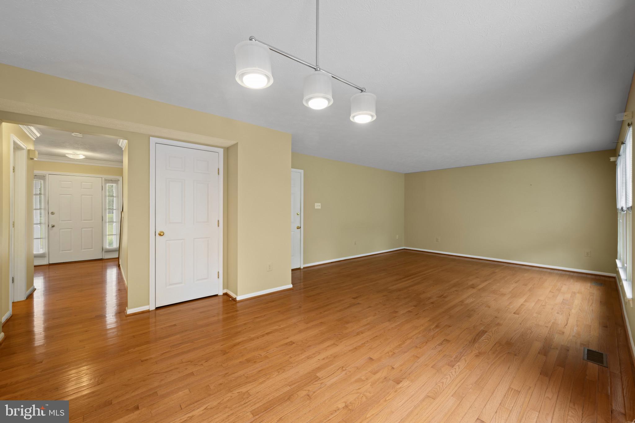 HUNTERS GLEN - Residential