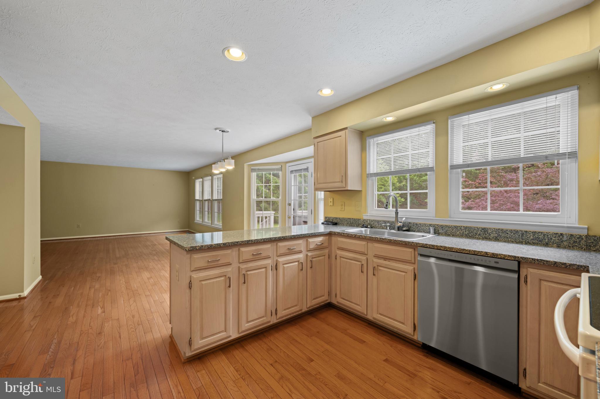 HUNTERS GLEN - Residential