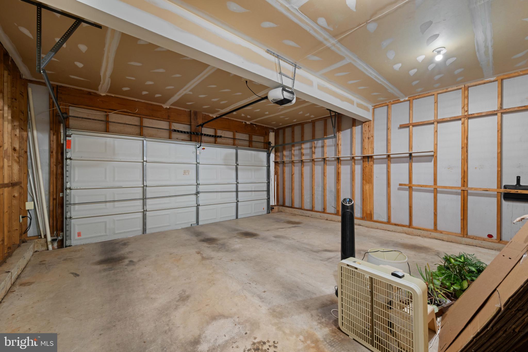 HUNTERS GLEN - Residential