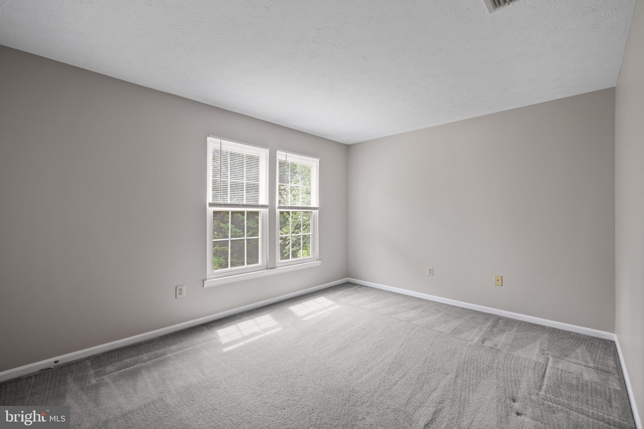 HUNTERS GLEN - Residential