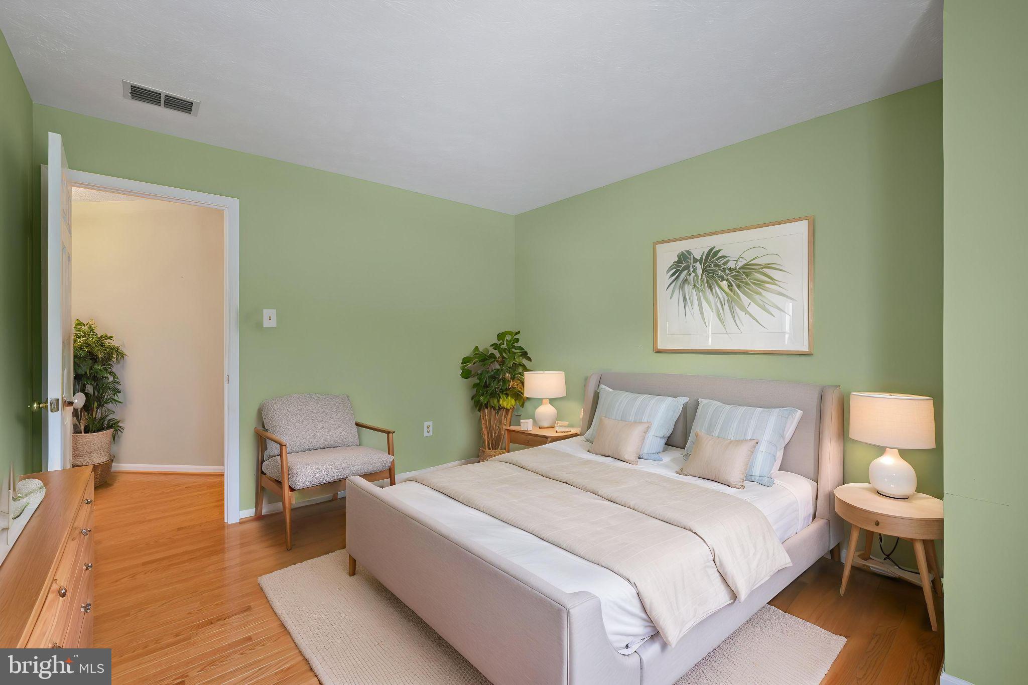 HUNTERS GLEN - Residential
