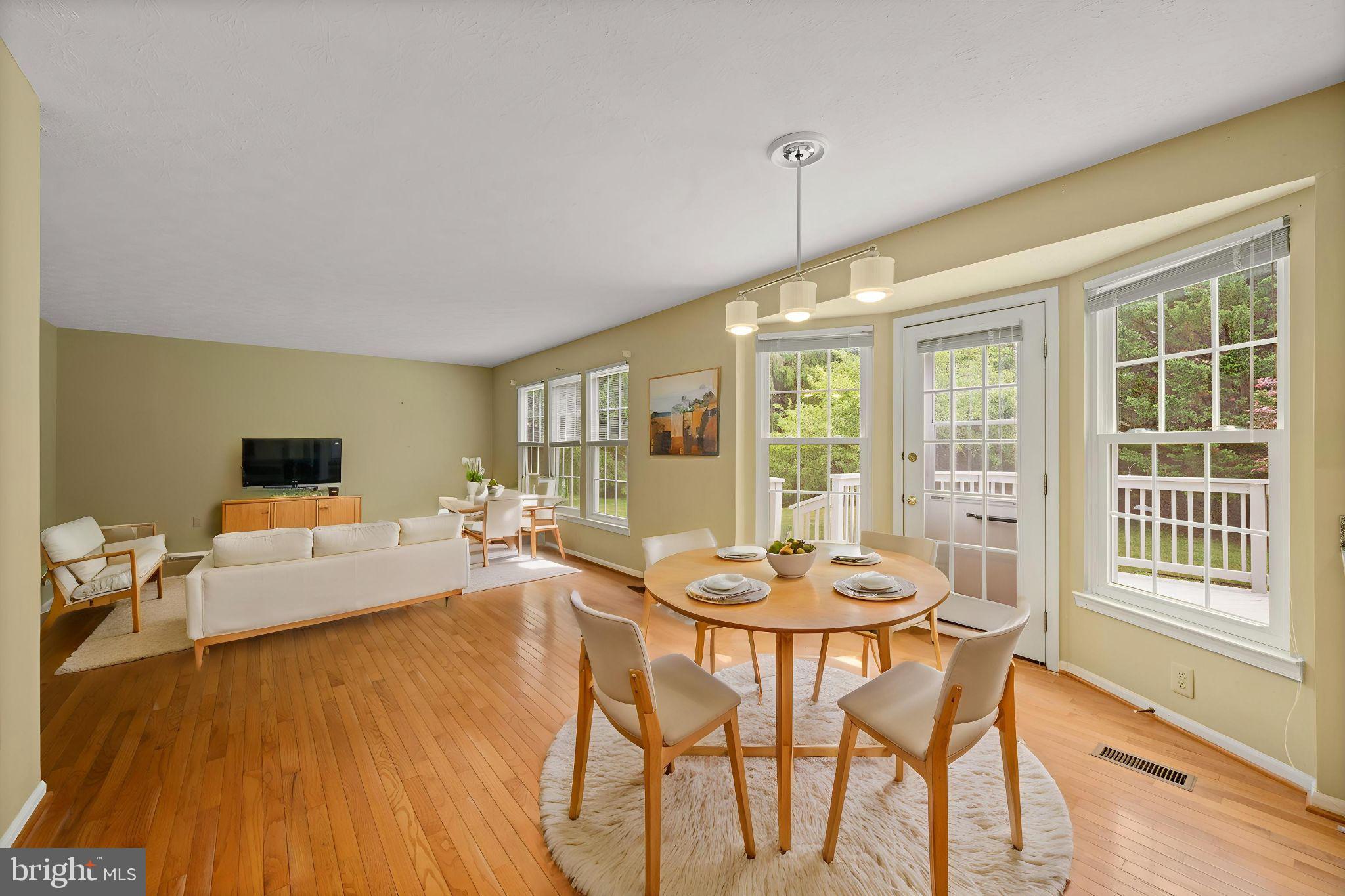 HUNTERS GLEN - Residential