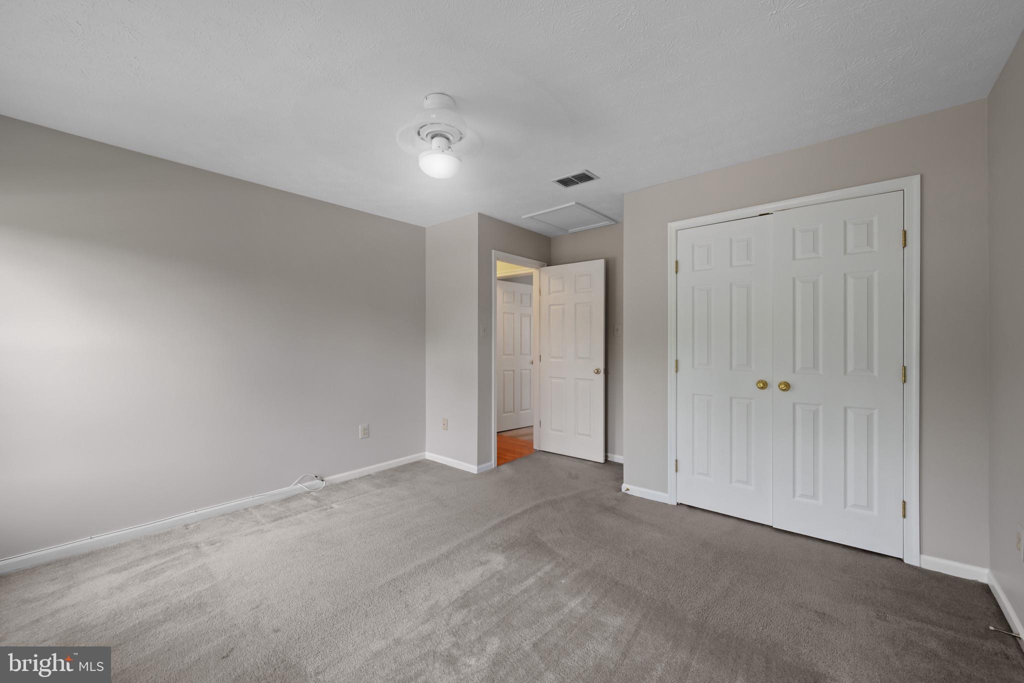 HUNTERS GLEN - Residential