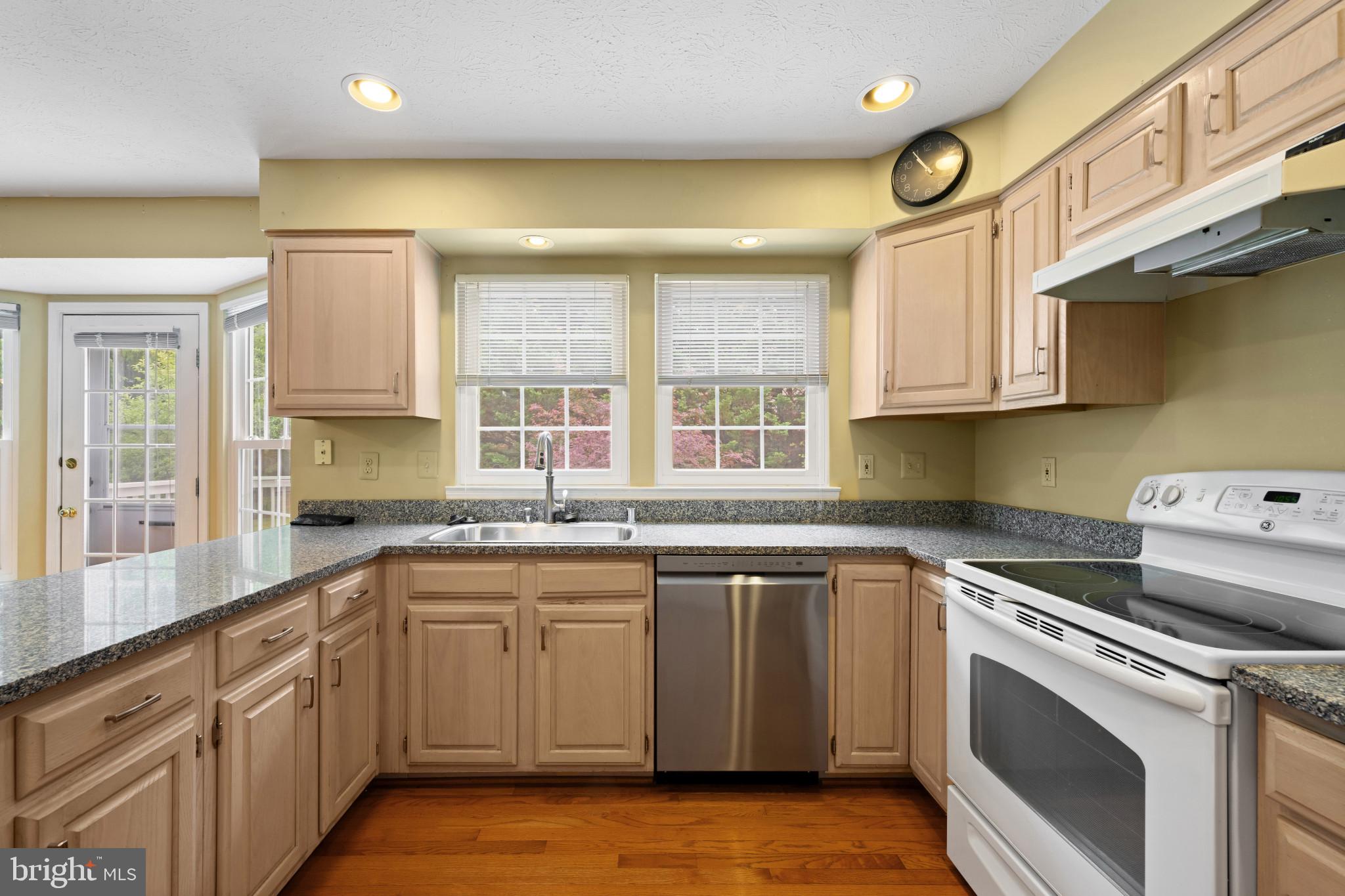 HUNTERS GLEN - Residential