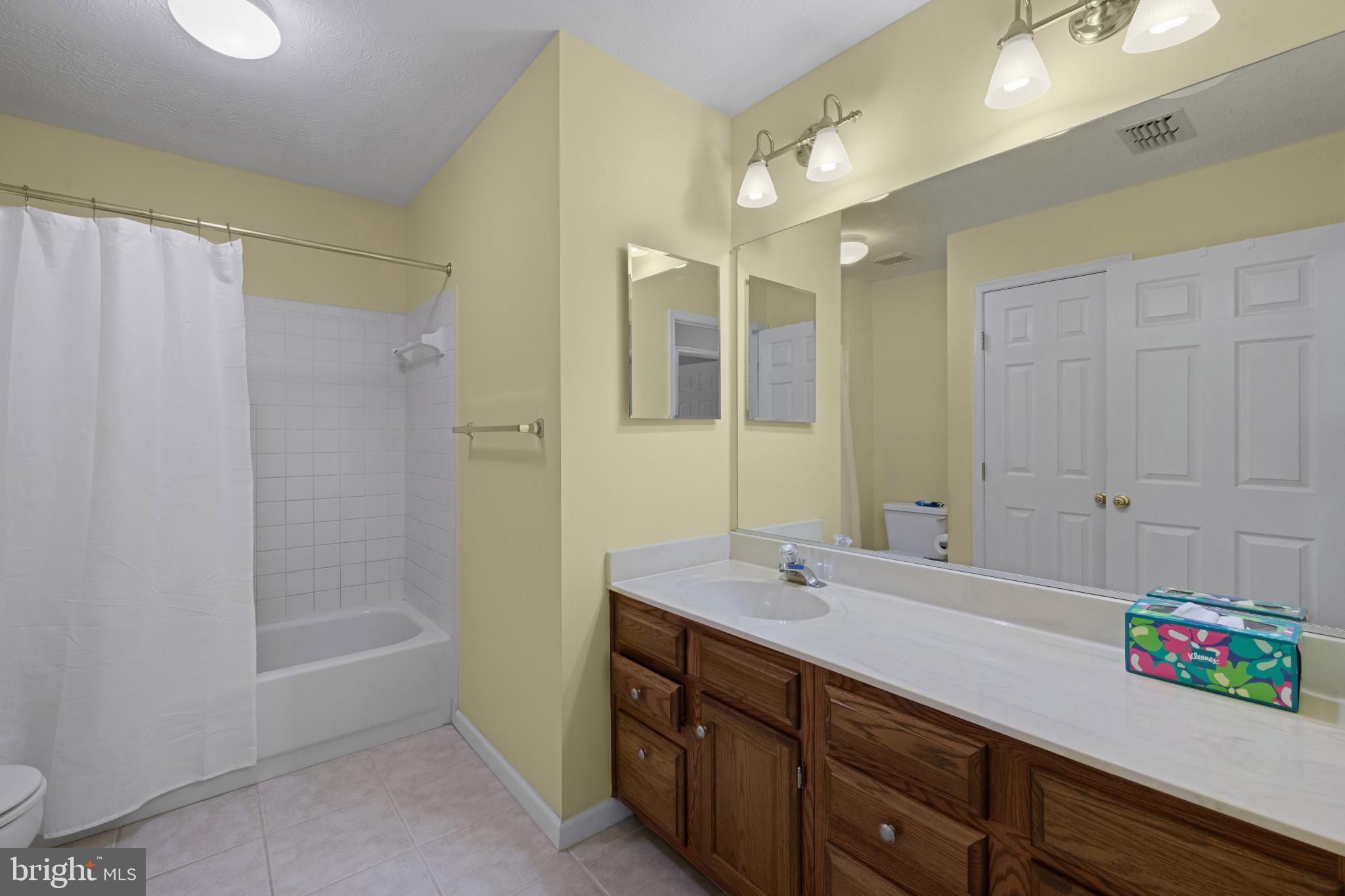 HUNTERS GLEN - Residential