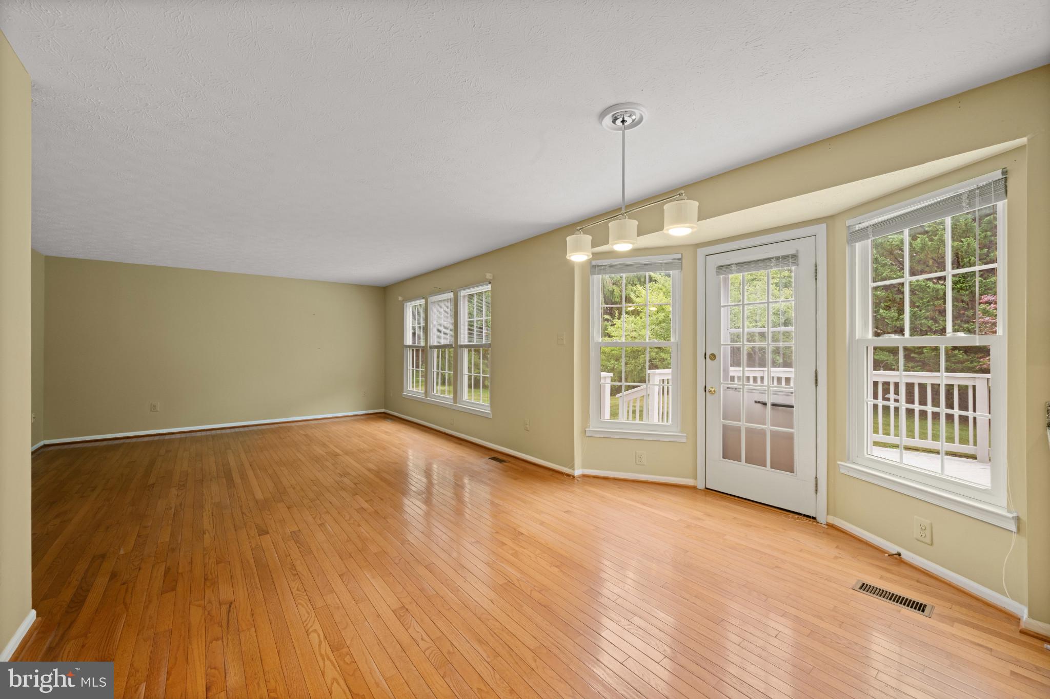 HUNTERS GLEN - Residential