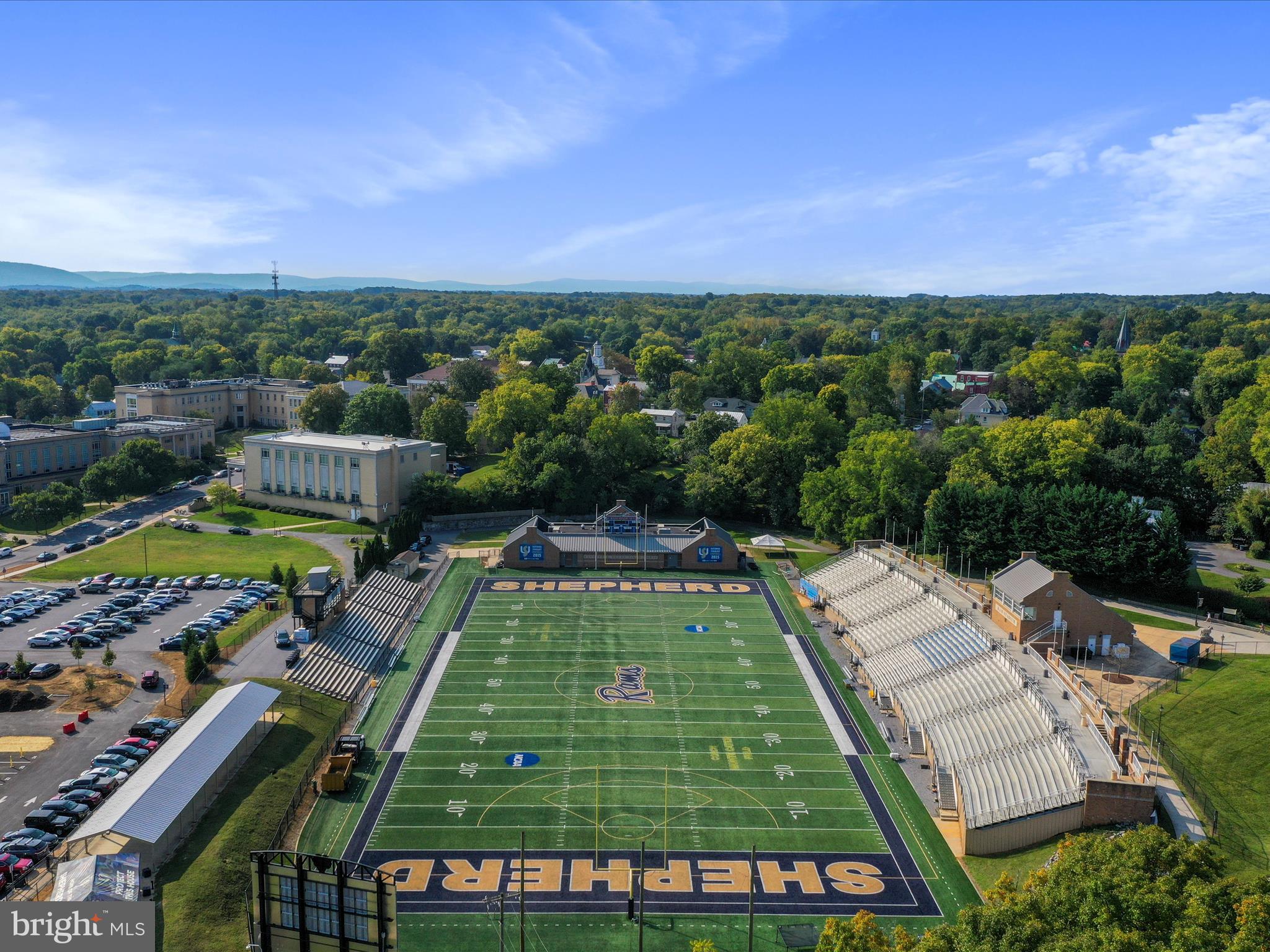 NORTH HILLS - Land