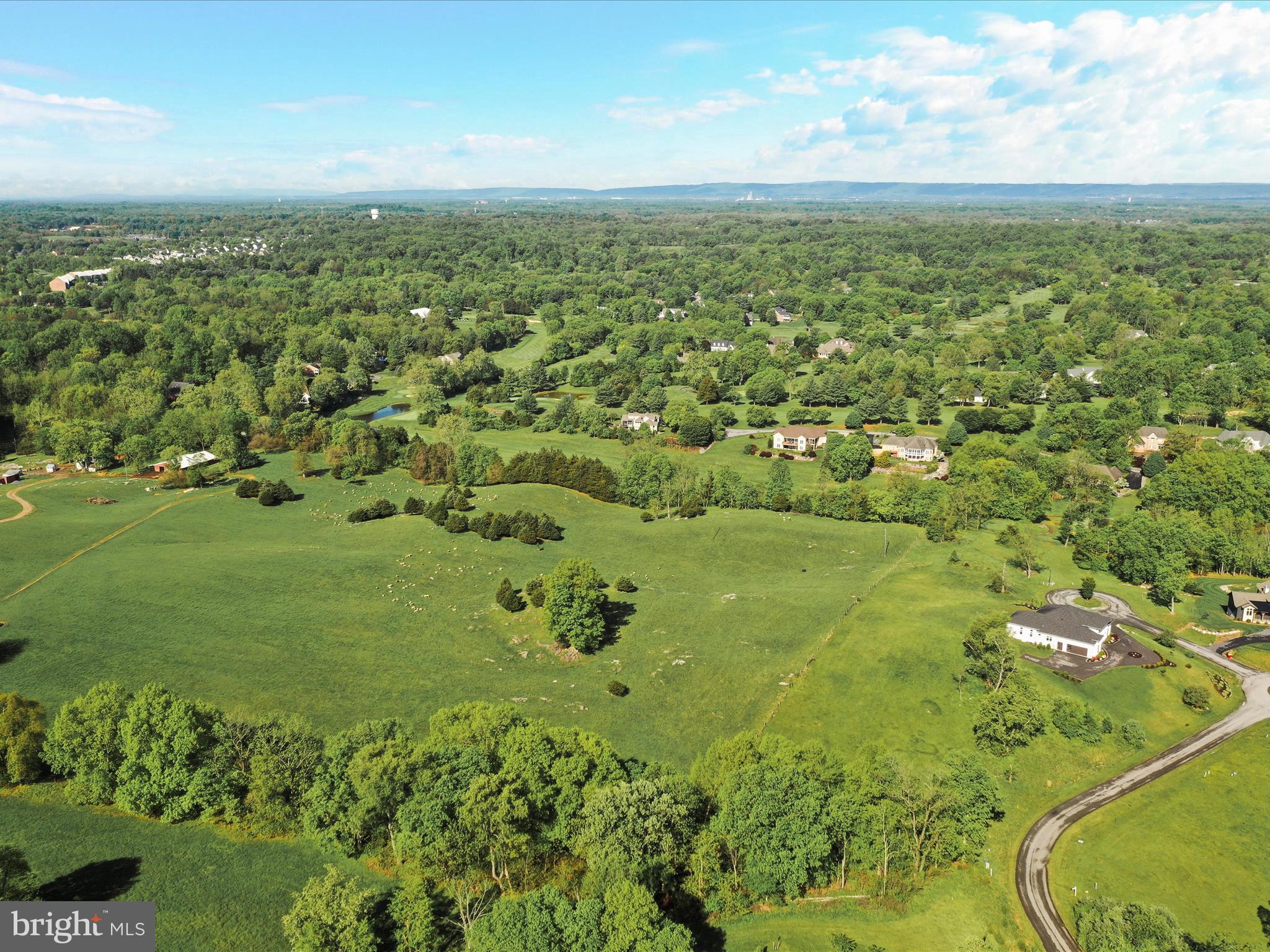 NORTH HILLS - Land