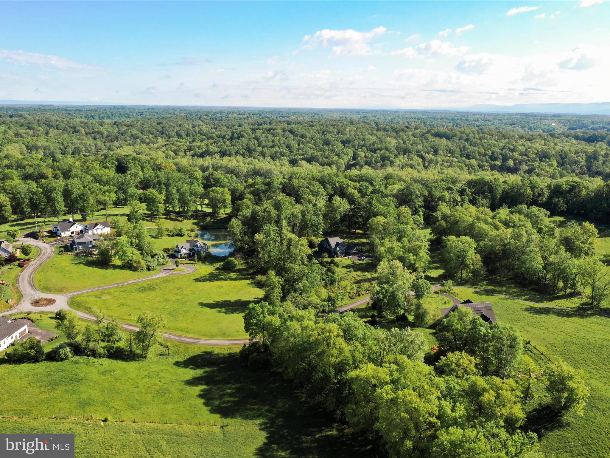 NORTH HILLS - Land