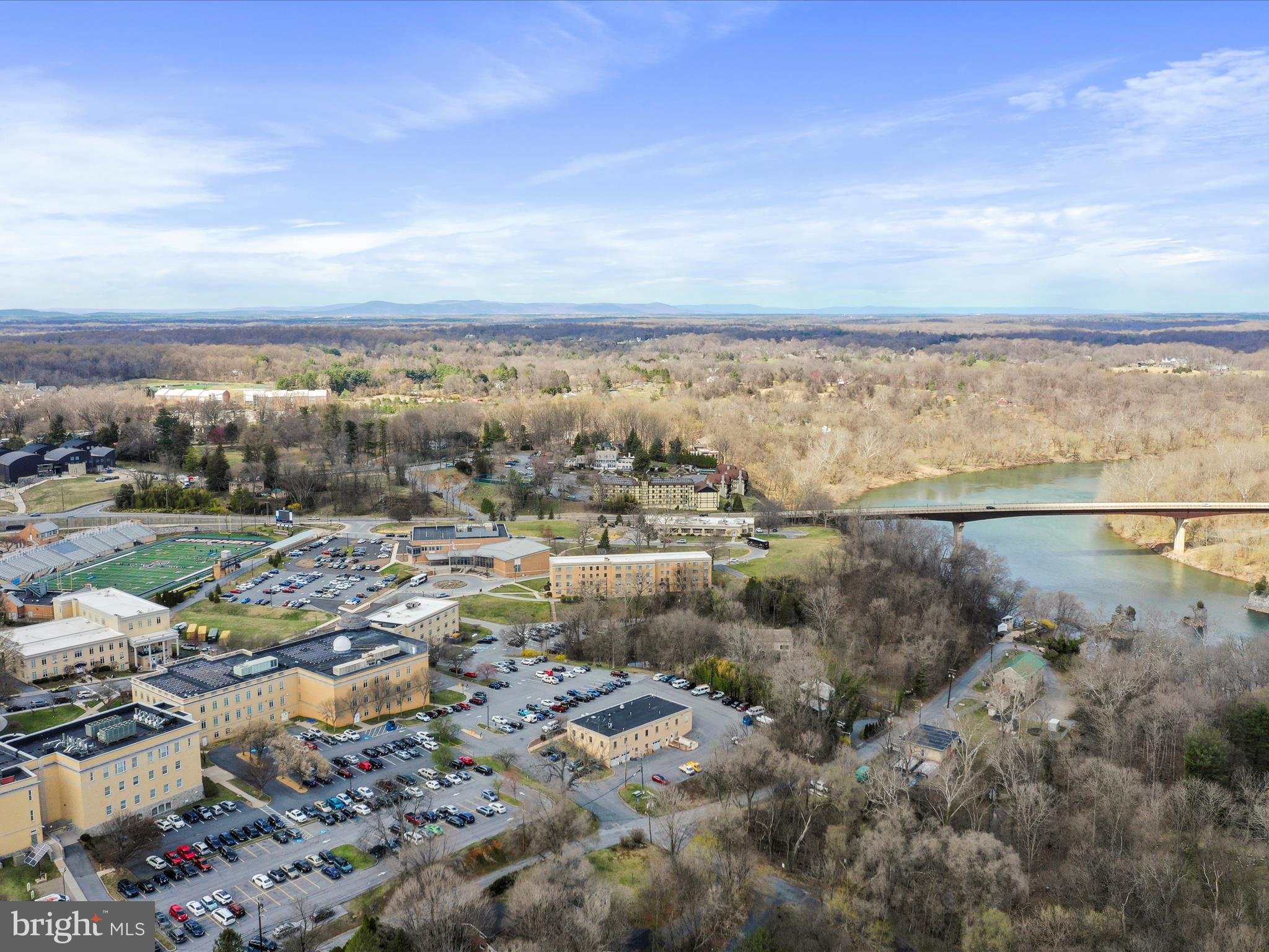 NORTH HILLS - Land